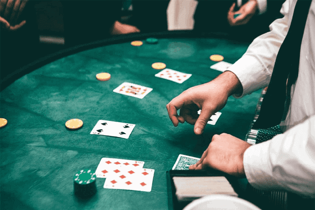 Một số bí quyết chơi blackjack giúp người chơi có nhiều ván thắng hơn