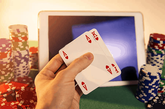 Không làm điều này để chơi Poker trực tuyến tốt hơn