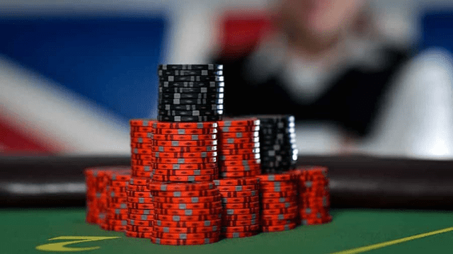 Poker là game gì? Có hay và đáng chơi hay không?