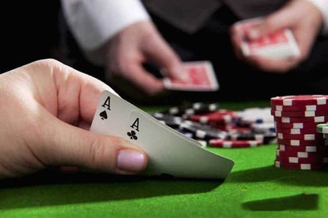 Chơi đơn giản chiến thắng cao khi chơi Poker