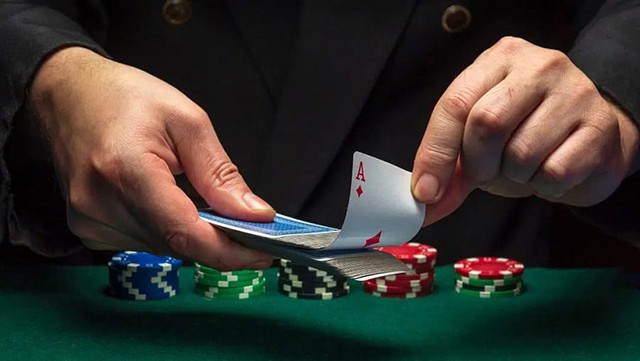 Chỉ ra những sai lầm ngớ ngẩn trong Poker khiến bạn mất đi cơ hội chiến thắng