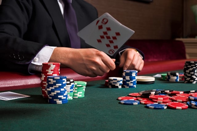 Một vài gợi ý giúp bạn chơi Blackjack hiệu quả để luôn thắng nhà cái