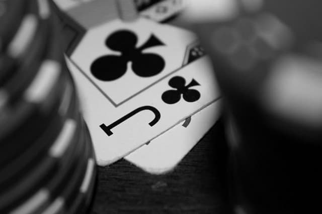 Những lưu ý nên tránh khi chơi game Blackjack online nên biết?